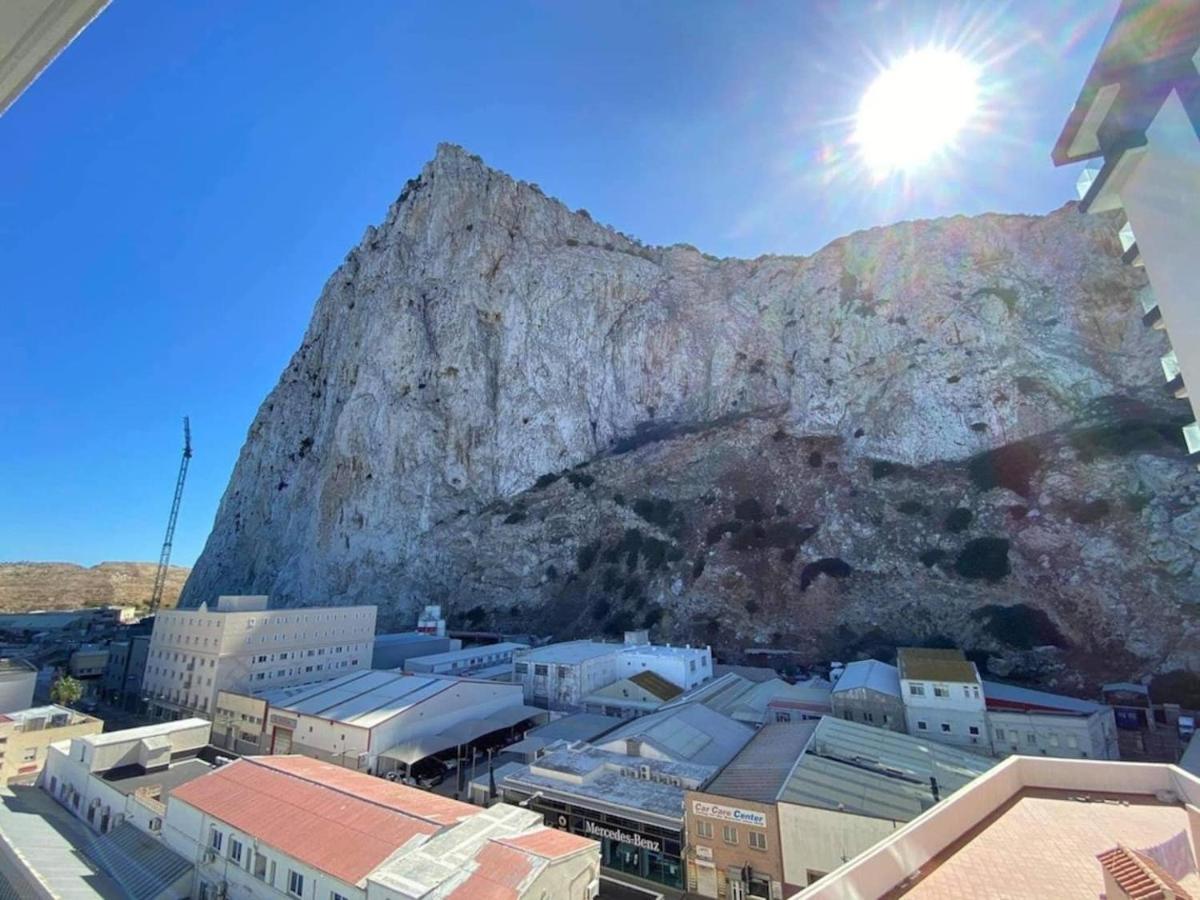 Modern Studio Apartment At The Hub Gibraltar Exterior photo